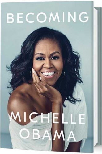 Michelle Obama: dietro al suo libro e alle sue magliette la strategia per la presidenza!
